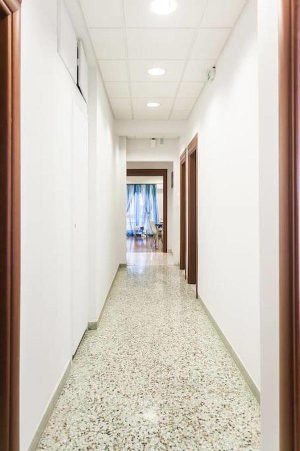 Ferienwohnung 4Bdr Amazing Spacious Full Apt In Plaka Athen Exterior foto