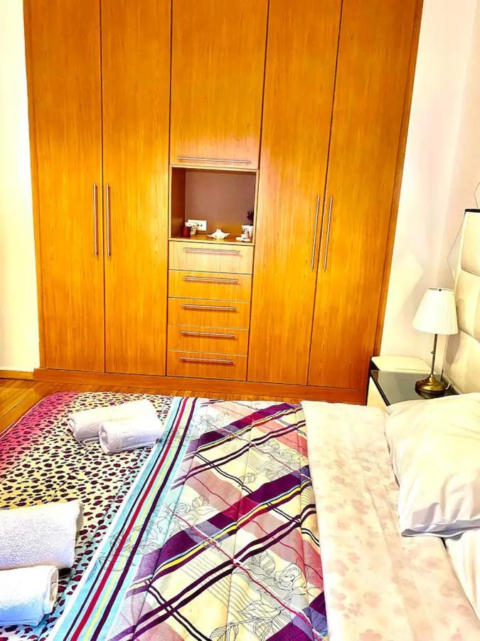 Ferienwohnung 4Bdr Amazing Spacious Full Apt In Plaka Athen Exterior foto