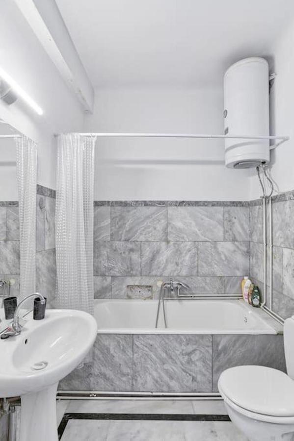 Ferienwohnung 4Bdr Amazing Spacious Full Apt In Plaka Athen Exterior foto